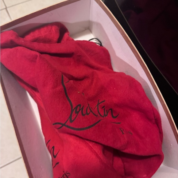 COPY - Size 42 fits more like a 10 rather than an 11. Comes with box & shoe bags - Picture 3 of 11